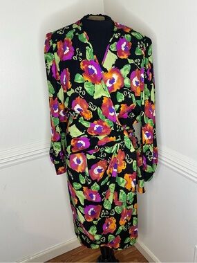 Carlisle 100% Silk Floral 2-Pc Skirt Suit Lined Long Sleeve Black Multi